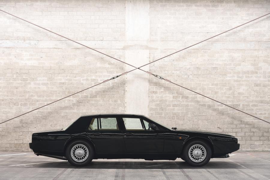  Aston Martin Lagonda Series 4 1987 года  (WW) (фото 9 из 11)